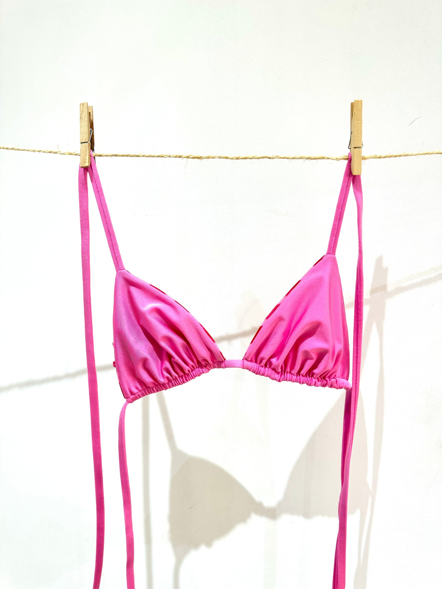 ;Saline transat;;Top triangle à rayures rose et rouge;Top triangle rose satiné;