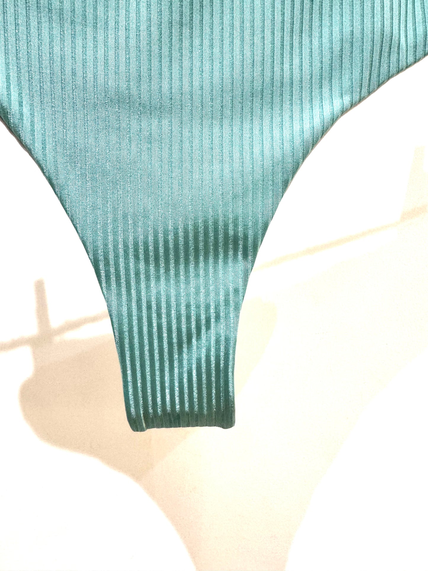 ;;;Bikini string taille haute;;