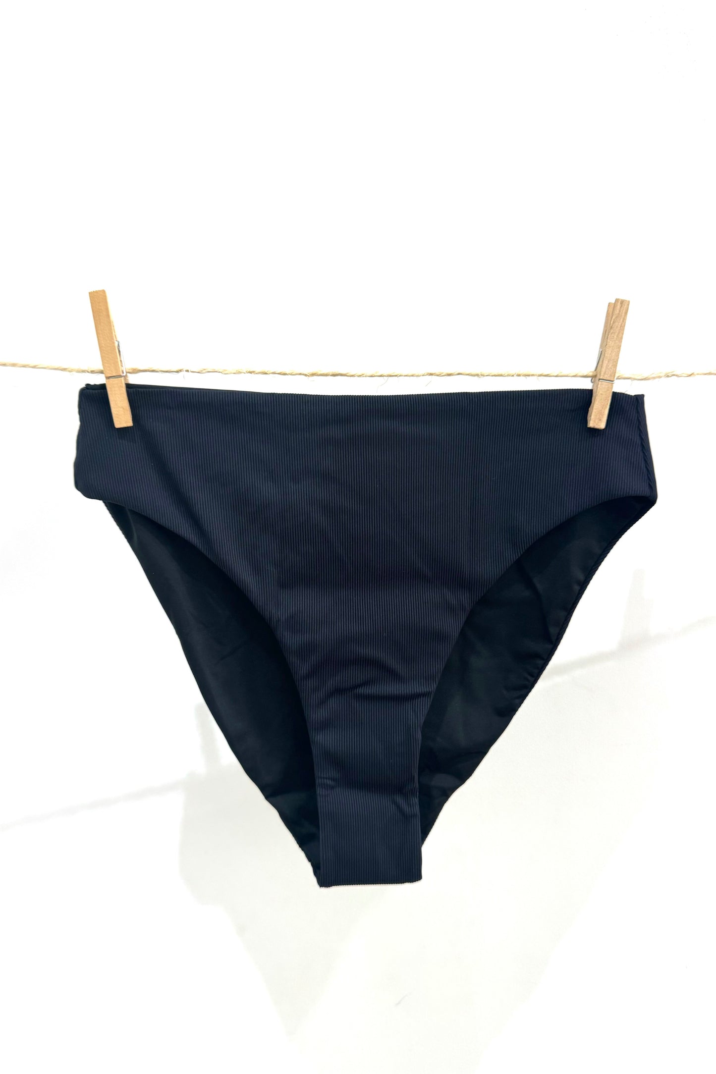 culotte haute de maillot de bain noir